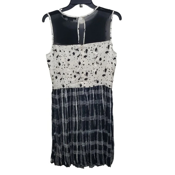 Vertigo Women's‎ Black White Mixed Print Mesh Neck Sleeveless Pleated Dress Sz S - Picture 5 of 5